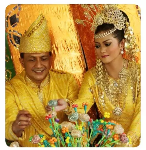 pasangan pesinetron saat menikah © berbagai sumber pasangan pesinetron saat menikah © berbagai sumber