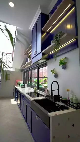 cara rianti cartwright menata dapur © 2025 brilio.net