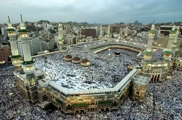 fakta 3 wni masuk mekkah secara ilegal untuk haji  © 2025 brilio.net fakta 3 wni masuk mekkah secara ilegal untuk haji  © 2025 brilio.net