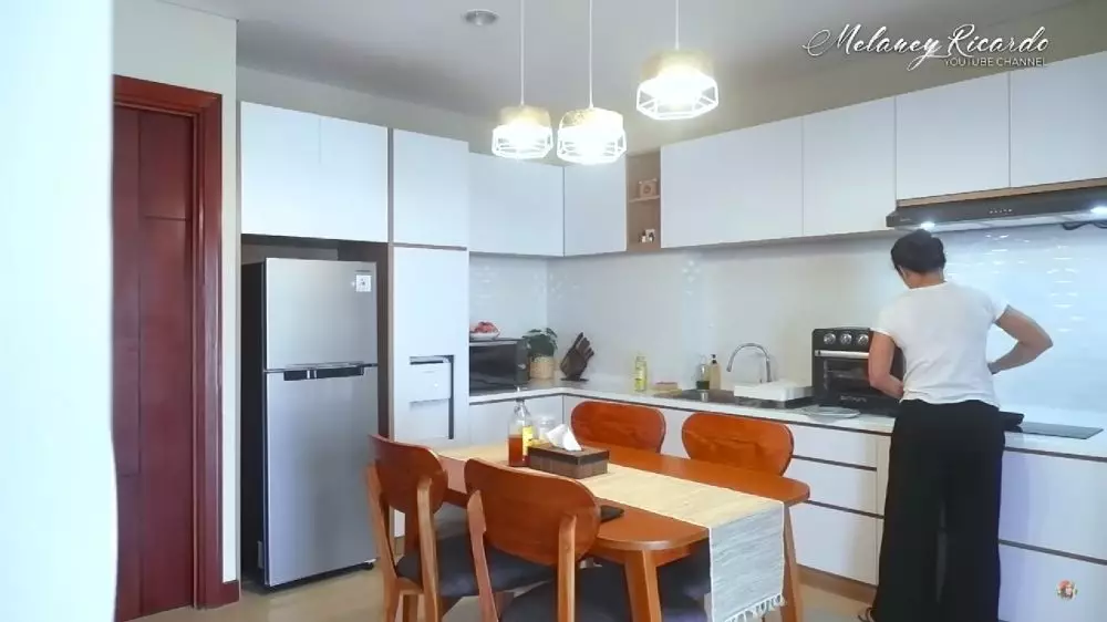 dapur apartemen Inge Anugrah © 2024 brilio.net