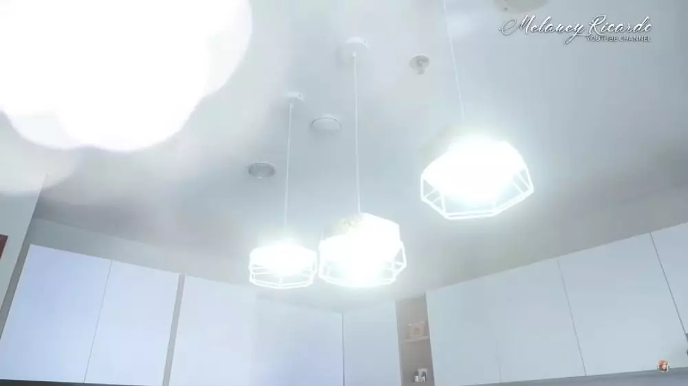 dapur apartemen Inge Anugrah © 2024 brilio.net