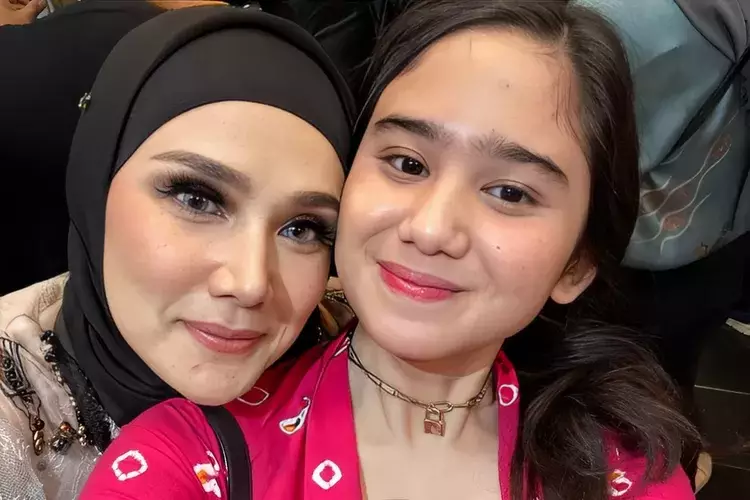 Tissa Biani salah panggil Mulan Jameela © Instagram Tissa Biani salah panggil Mulan Jameela © Instagram