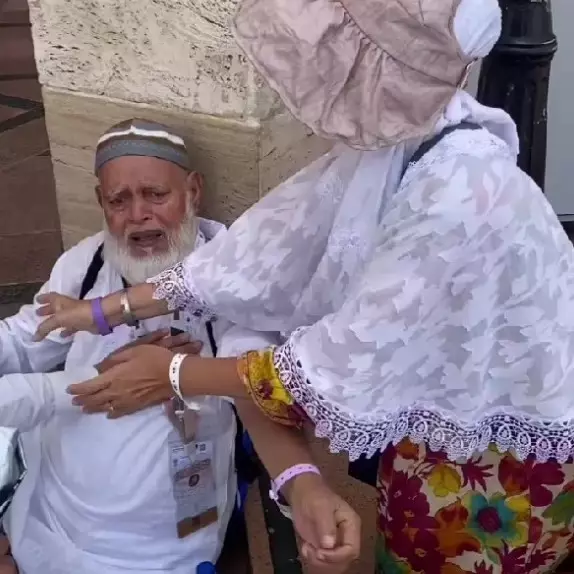 Jemaah haji WNI tolong pria Lebanon yang tiba-tiba alami serangan jantung, aksi heroiknya bikin salut