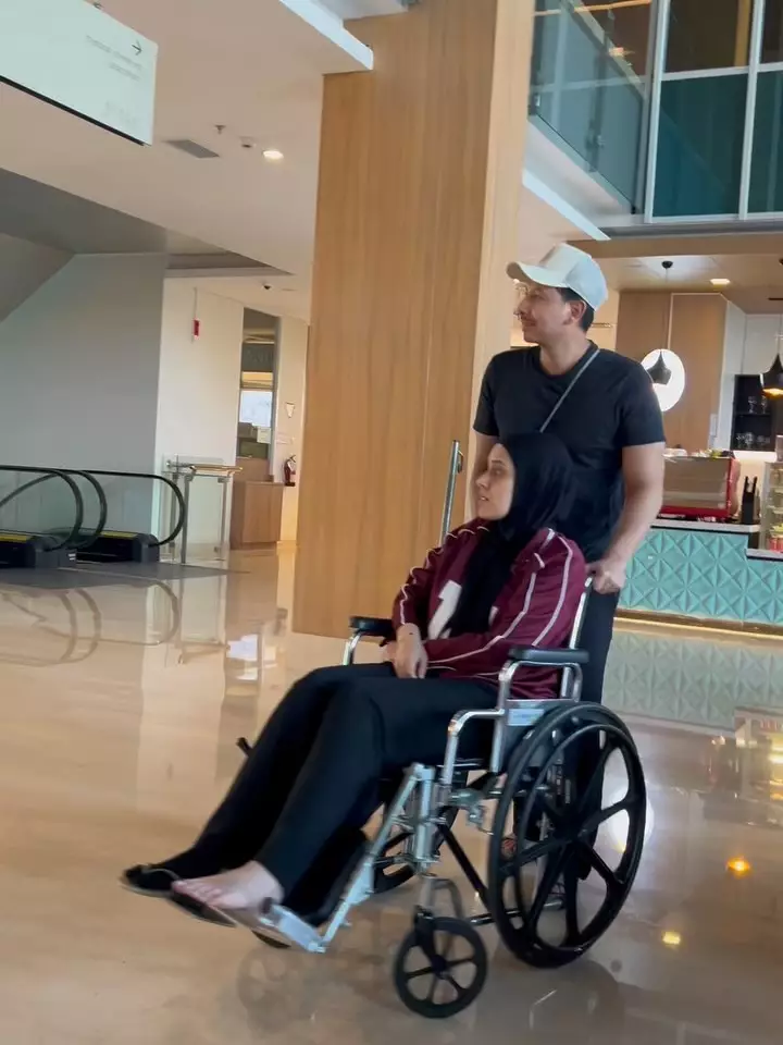 kaki fairuz a rafiq terinjak sapi kurban  © 2025 Instagram