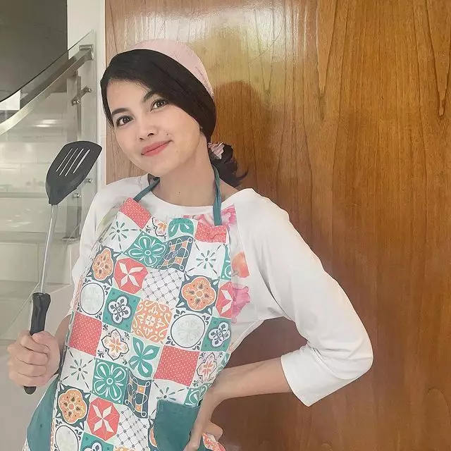 cewek cerewet di kepompong © Instagram cewek cerewet di kepompong © Instagram