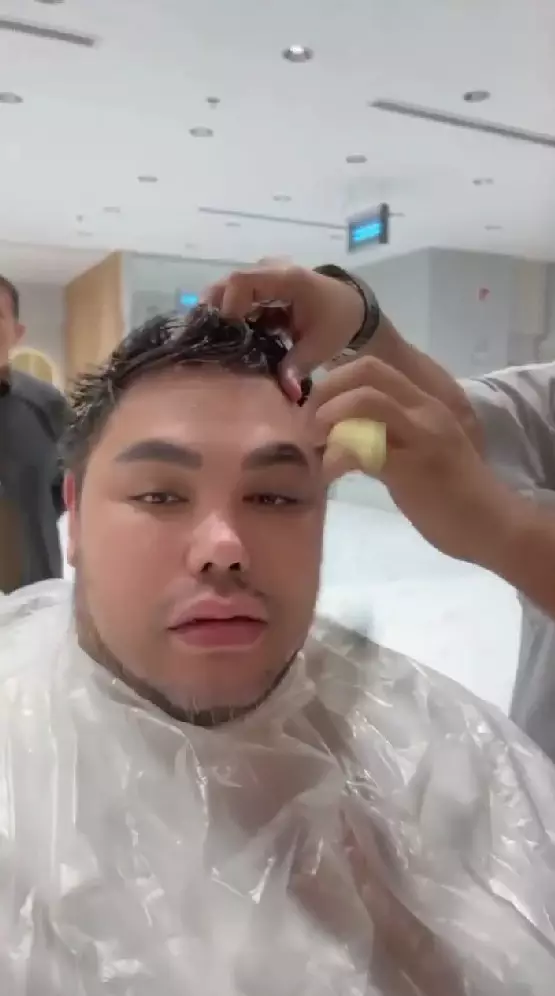 Ivan Gunawan pamer rambut botak © Instagram Ivan Gunawan pamer rambut botak © Instagram