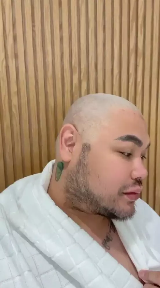 Ivan Gunawan pamer rambut botak © Instagram Ivan Gunawan pamer rambut botak © Instagram