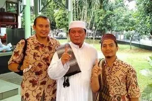 Mengenal sosok Ustaz Yahya Waloni, mantan pendeta yang jadi pendakwah dan meninggal saat khotbah jumat