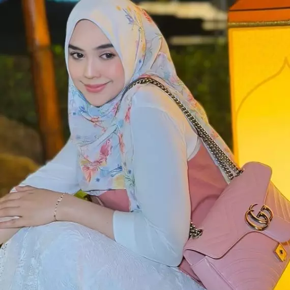 Dikabarkan dekat dengan Evan tim Denny Caknan, Ria Ricis beri respons malu-malu soal hubungan keduanya