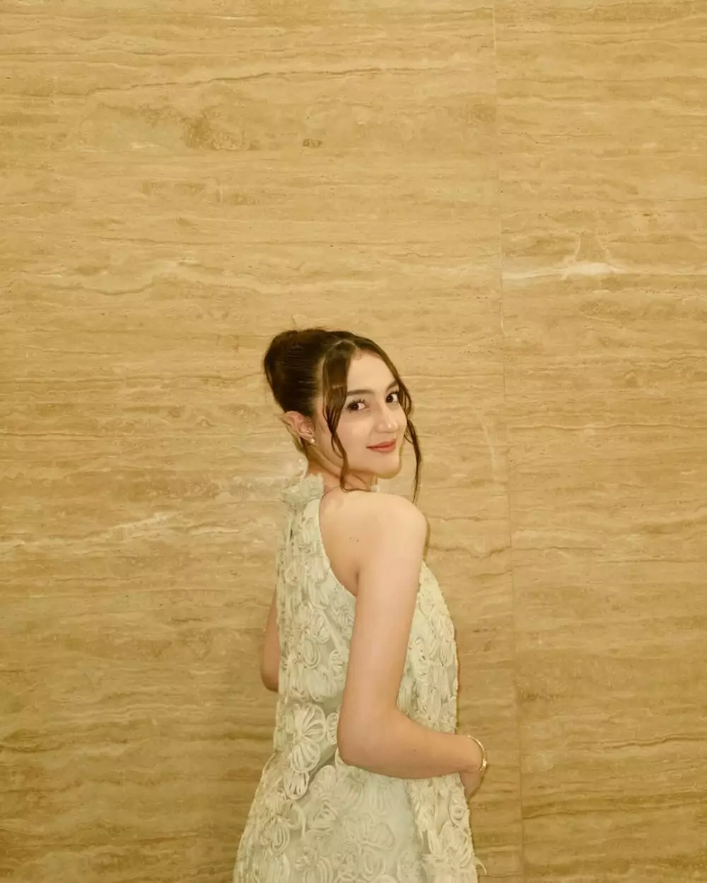 Amanda Lucson bongkar kelakuan Fajar Indonesian Idol © 2025 Instagram