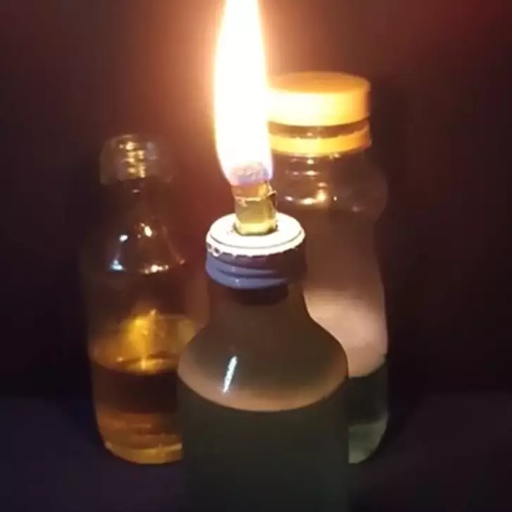Trik bikin pengganti minyak tanah buat lampu teplok dari sabun cuci piring, praktis dipakai kapan saja