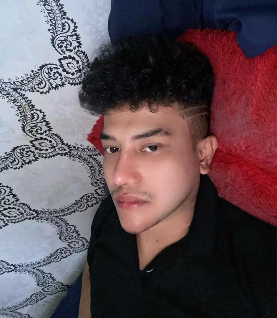 Pria rela oplas karena gagal dapat pekerjaan © 2025 TikTok