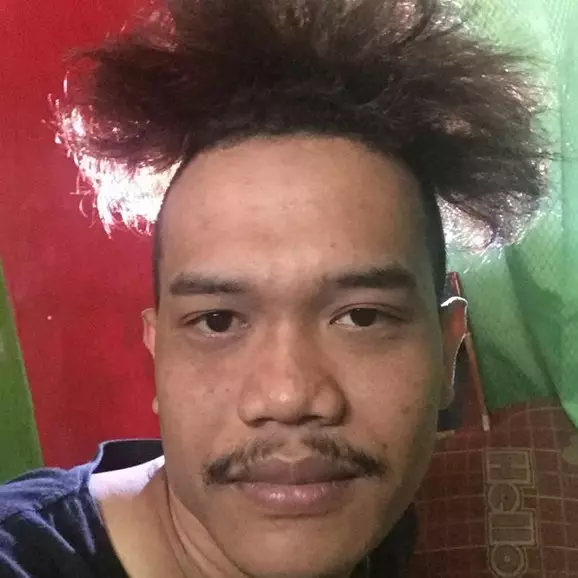 Muak gagal dapat pekerjaan karena dinilai fisiknya, pria ini oplas, 7 perubahannya bak beda orang