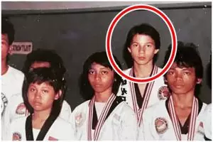 Kini hot daddy di usia 54 tahun dulunya atlet taekwondo, 11 potret terbaru aktor ini bikin terpesona
