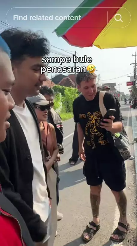 Viral pria ini buka jasa mancing keliling © TikTok