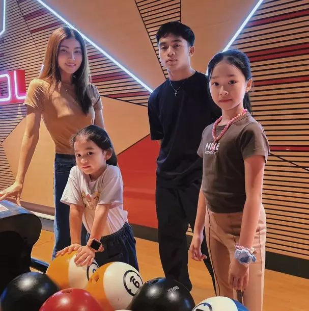 respons Betrand Peto kedekatan Sarwendah dengan Giorgio © berbagai sumber