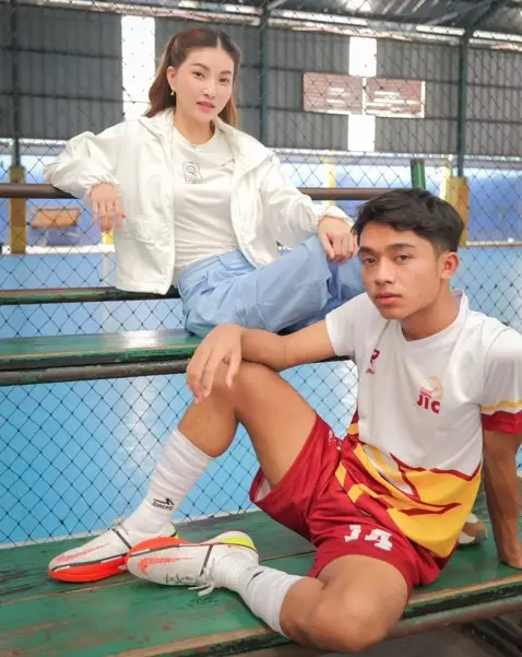 respons Betrand Peto kedekatan Sarwendah dengan Giorgio © berbagai sumber