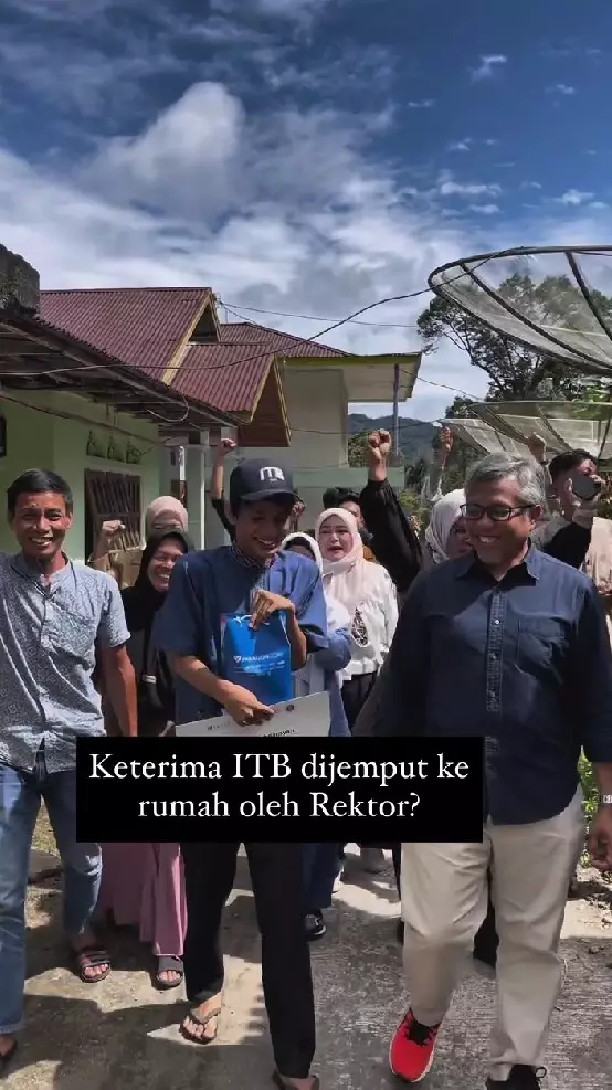 Anak kuli angkut tembus ITB © Instagram Anak kuli angkut tembus ITB © Instagram