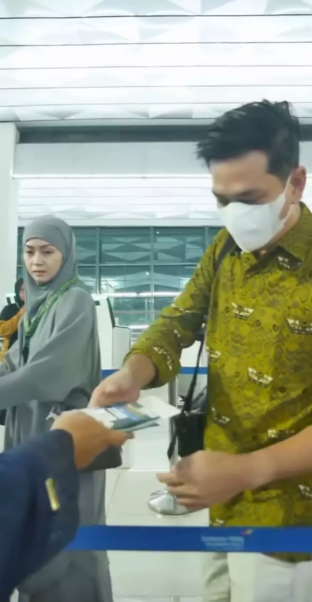 Surya Insomnia ibadah di Tanah Suci © berbagai sumber