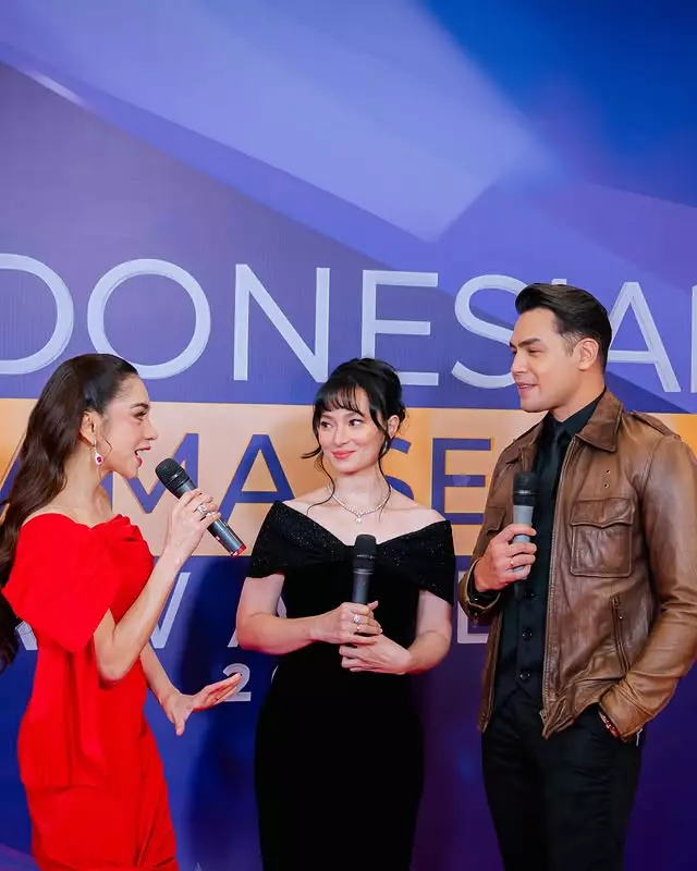 pesona Asmirandah di acara awards TV © berbagai sumber