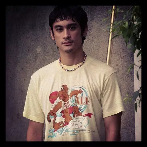 Bintang iklan nyaris jadi mertua Jefri Nichol © berbagai sumber