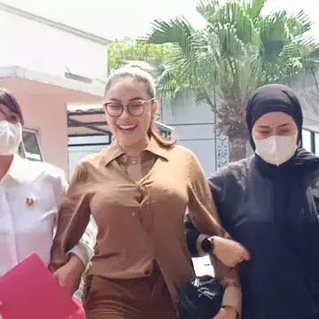 Digugat Nikita Mirzani Rp100 miliar, Reza Gladys terkejut dan bingung