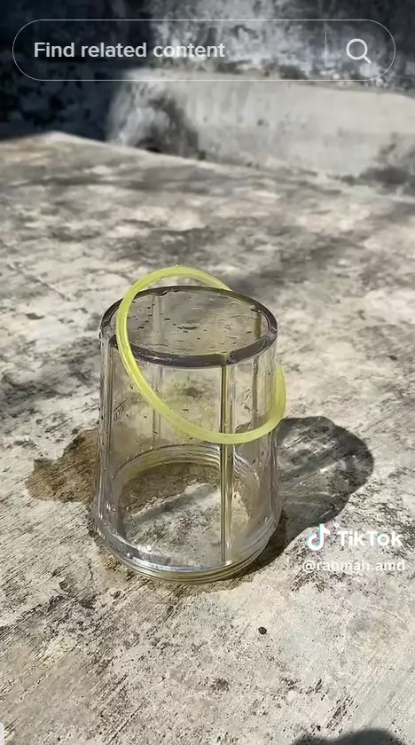 cara membersihkan noda kunyit modal Rp0 © TikTok