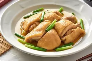 Keunggulan dan kekurangan ayam kukus vs ayam ungkep, biar kamu nggak salah masak