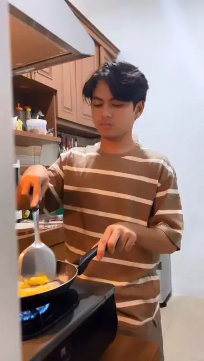 dapur rumah rey bong © 2024 YouTube dapur rumah rey bong © 2024 YouTube