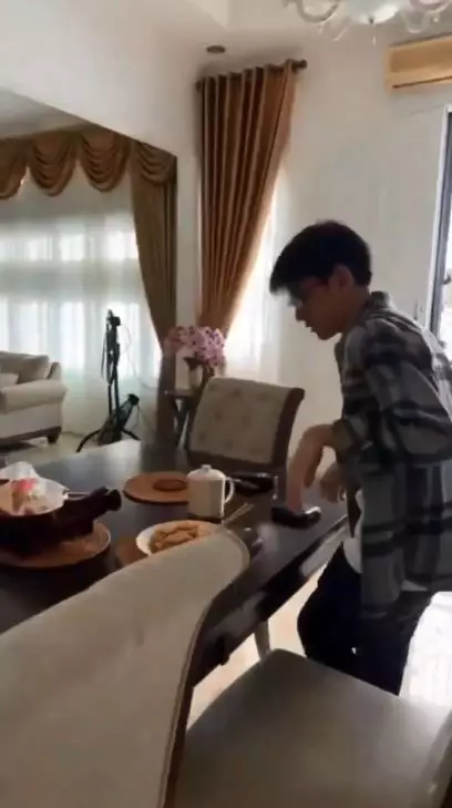 dapur rumah rey bong © 2024 YouTube dapur rumah rey bong © 2024 YouTube