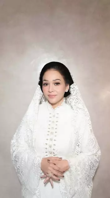 Maia Estianty di pengajian dan siraman Al © Instagram Maia Estianty di pengajian dan siraman Al © Instagram