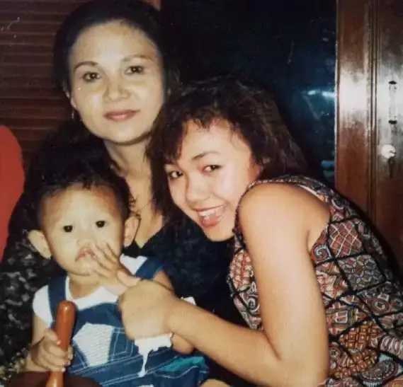 wanita imut berkebaya ini ternyata ibu dua diva © berbagai sumber