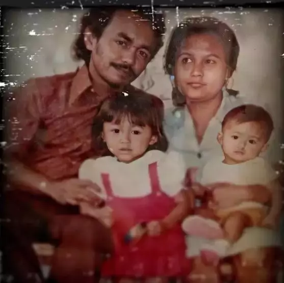 wanita imut berkebaya ini ternyata ibu dua diva © berbagai sumber