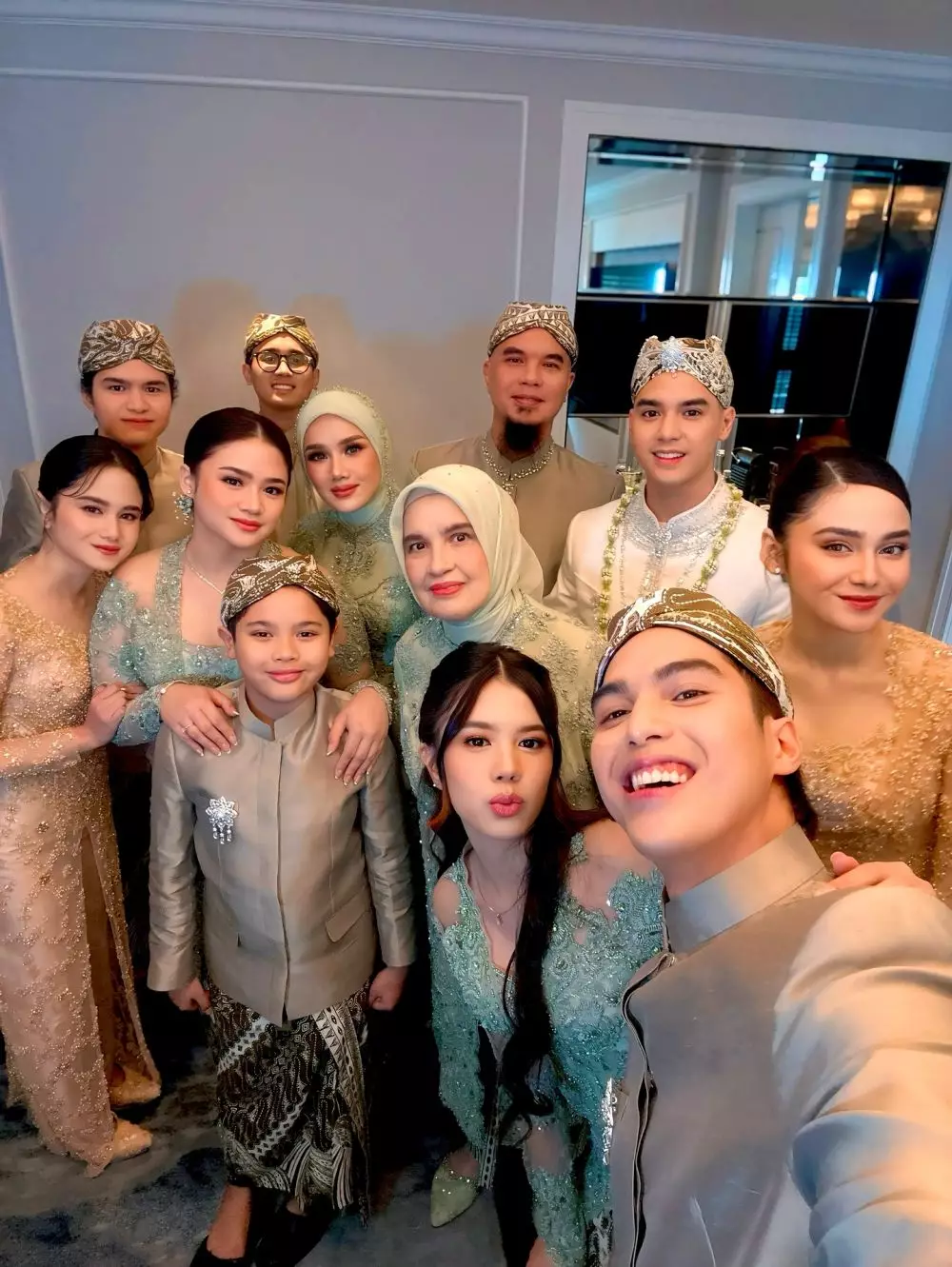 Mulan Jameela di acara akad nikah Al © Instagram