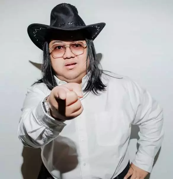 kunto aji dan gustiwiw © 2025 berbagai sumber