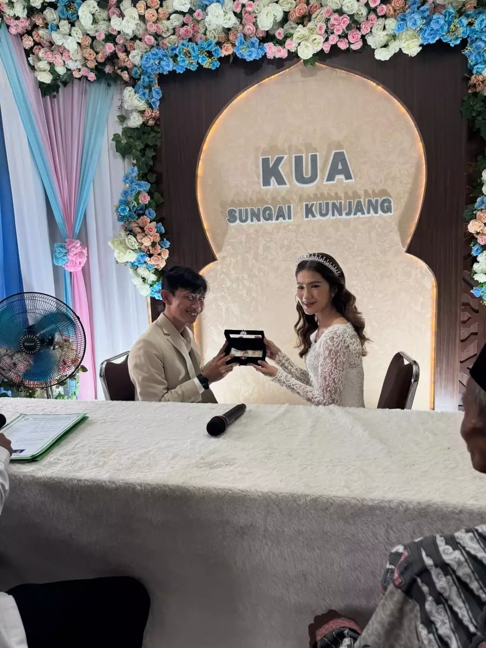Akad Nikah Yono Bakrie dan Vini Caroline  © 2025 Instagram