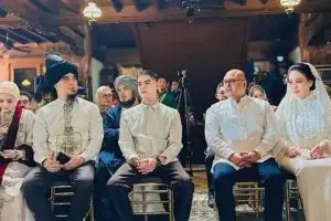 6 Potret kebersamaan Mulan Jameela dan Maia Estianty di pernikahan Al Ghazali, viral saat salaman