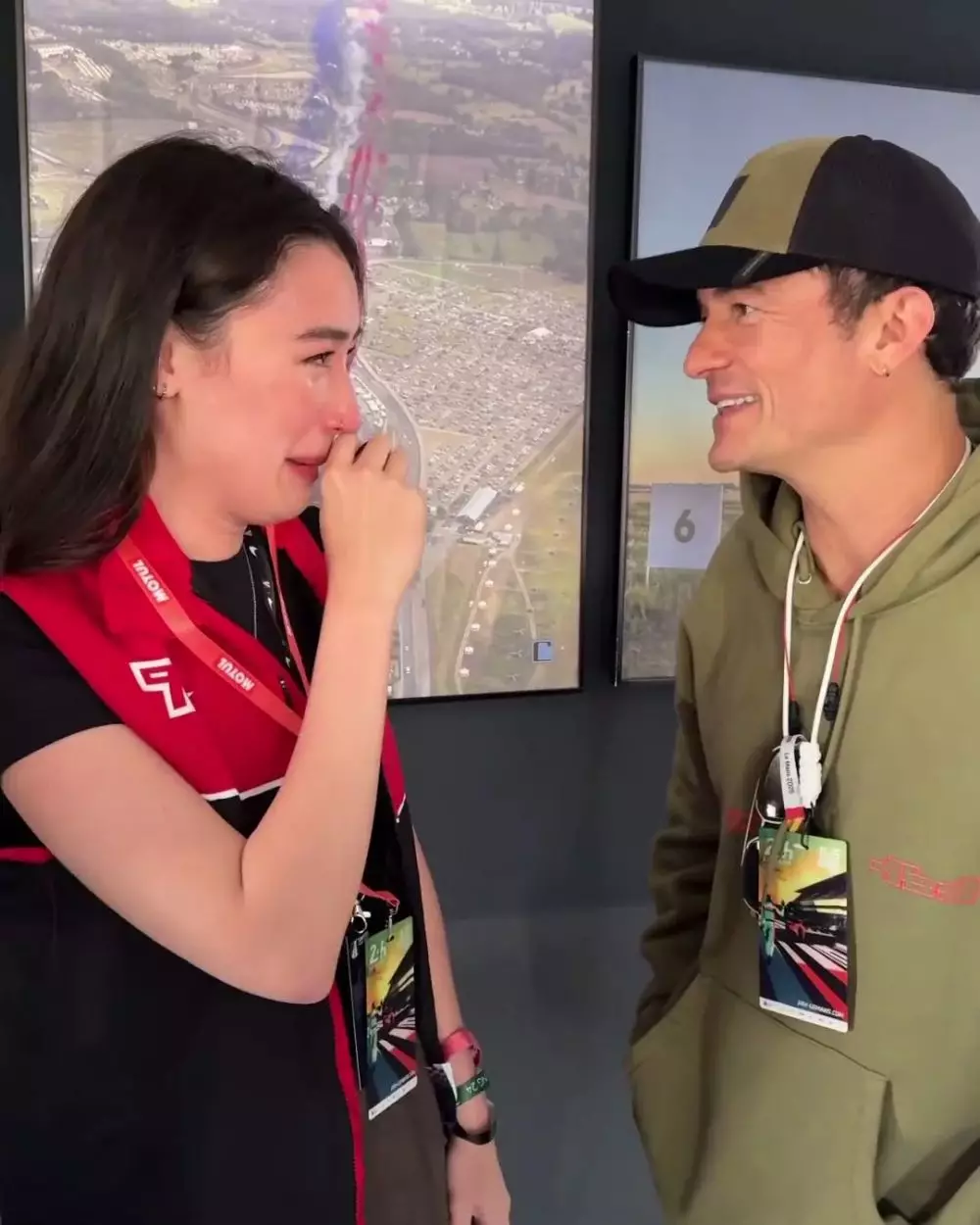 natasha ryder dirangkul orlando bloom © 2025 brilio.net