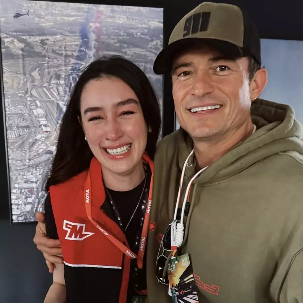 Momen langka Natasha Ryder ketemu Orlando Bloom, menangis karena dirangkul idola, ini 6 potretnya
