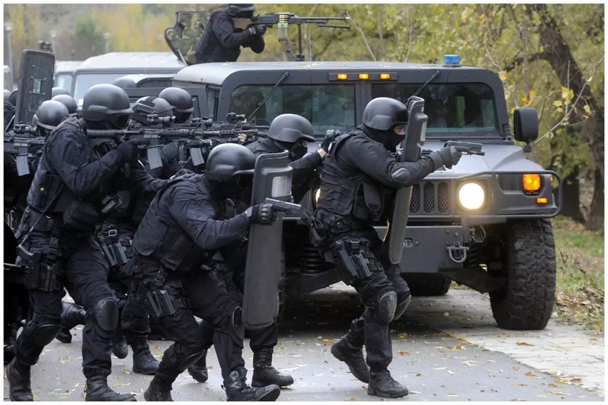 Detik-detik TNI evakuasi penumpang Saudi Airlines di Bandara Kualanamu usai dapat laporan ancaman bom
