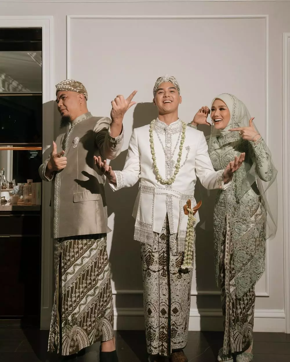 ahmad dhani bersanding dengan maia di ngunduh mantu al ghazali © 2025 berbagai sumber ahmad dhani bersanding dengan maia di ngunduh mantu al ghazali © 2025 berbagai sumber