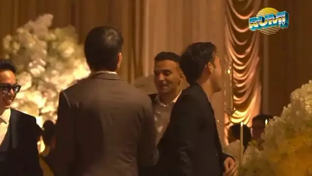 El Rumi dan Rizky Nazar akrab di resepsi Al Ghazali © 2025 YouTube