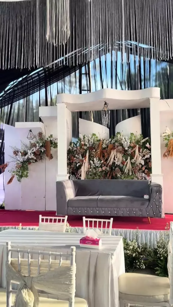 respons pihak WO dekor pelaminan zonk © TikTok