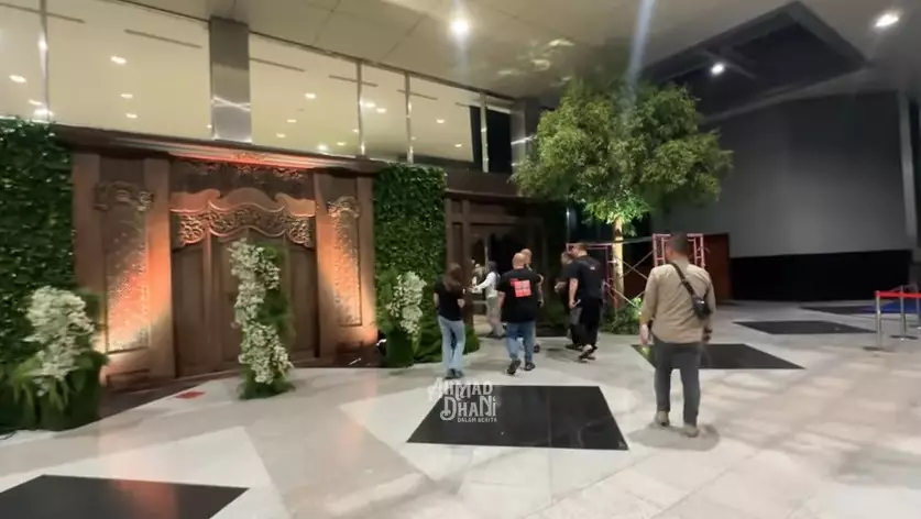 penampakan dekorasi ngunduh mantu Al © YouTube