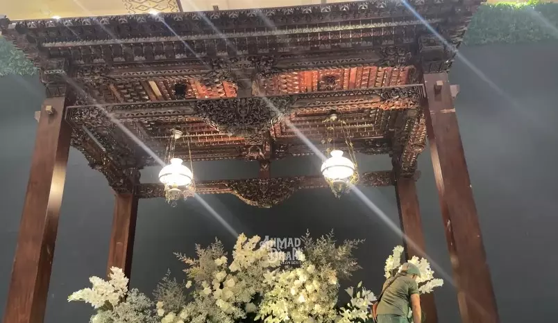 penampakan dekorasi ngunduh mantu Al © YouTube