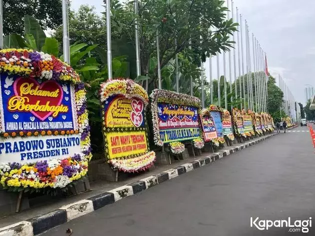 karangan bunga ngunduh mantu al © 2025 Kapanlagi.com karangan bunga ngunduh mantu al © 2025 Kapanlagi.com