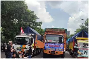 Kenapa ribuan sopir truk demo di jalan hingga mengakibatkan macet? Ternyata ini yang mereka tuntut
