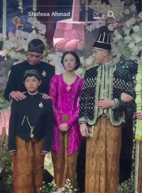 Al Ghazali cium kening Shafeea © TikTok Al Ghazali cium kening Shafeea © TikTok