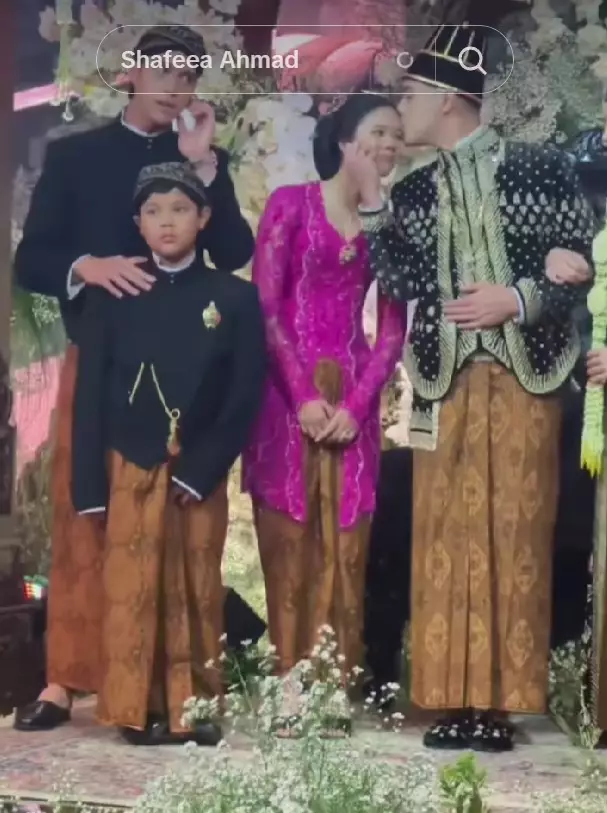 Al Ghazali cium kening Shafeea © TikTok Al Ghazali cium kening Shafeea © TikTok
