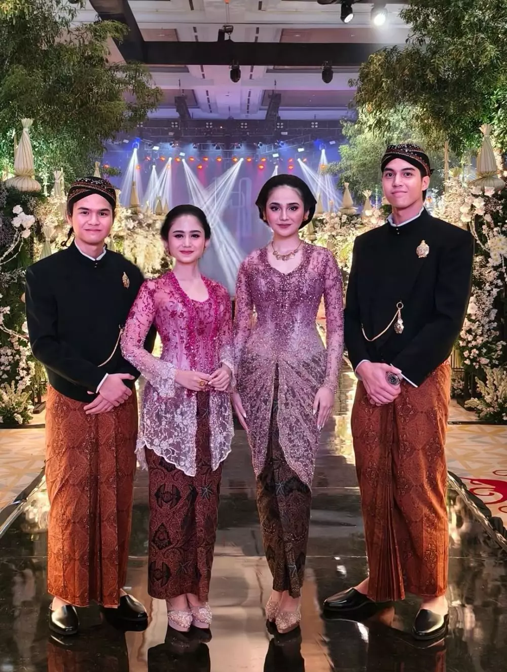 gaya makeup Syifa Hadju & Tissa Biani © 2025 brilio.net